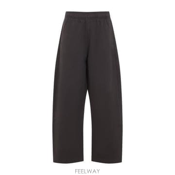 Jacquemus 26FW ��ũ���� ��Ʈ����Ʈ ���� PAU00286AJ00325 881 DARK BROWN 126FW ��ũ���� ��Ʈ����Ʈ ���� PAU00286AJ00325 881 DARK