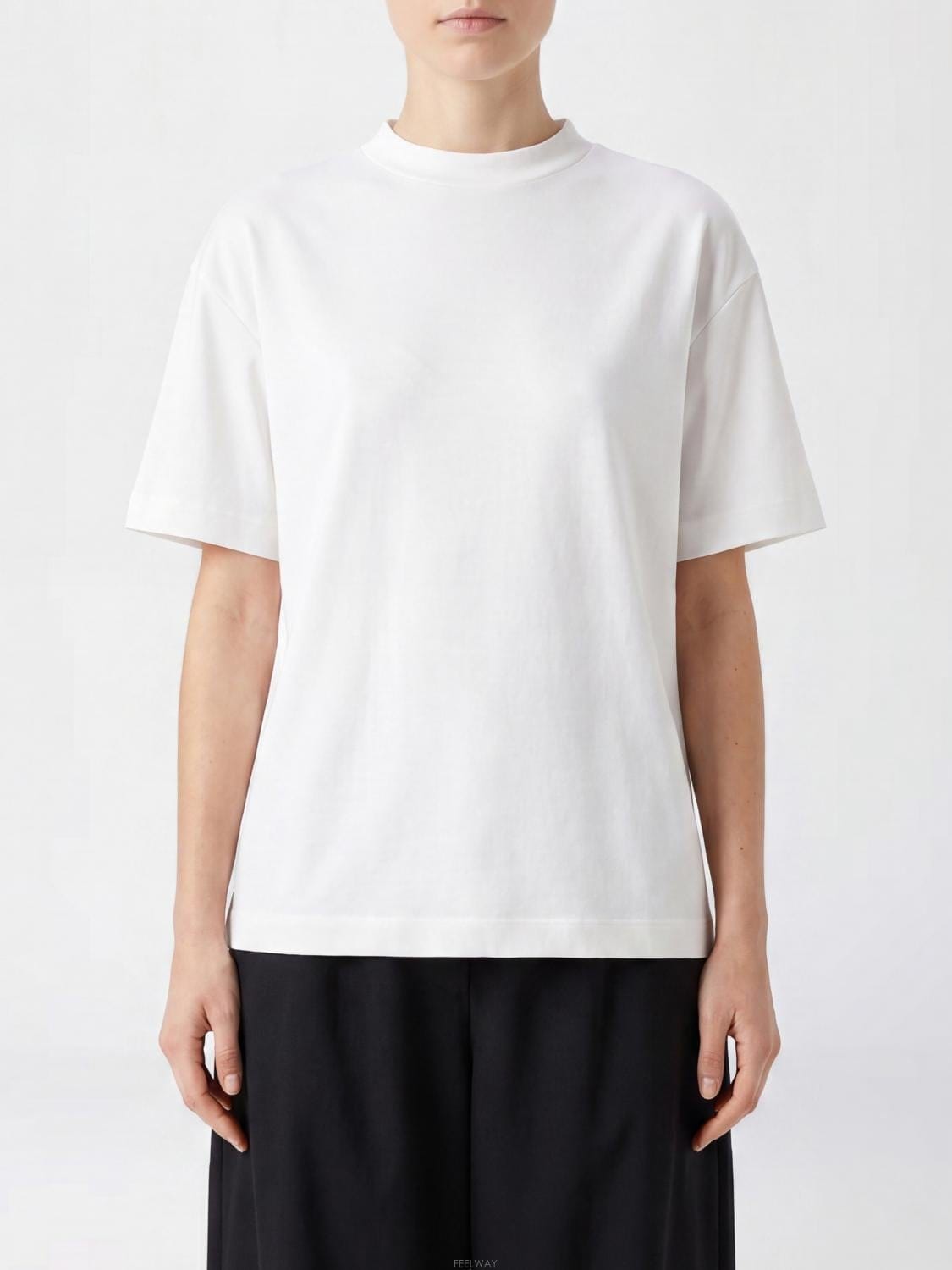 Jacquemus [A6] ��ũ���� 26ETSW00589AJ00254 ���� Ƽ���� 26ETSW00589AJ00254-100[A6] ��ũ���� 26ETSW00589AJ00254 ���� Ƽ���� 26ETSW005