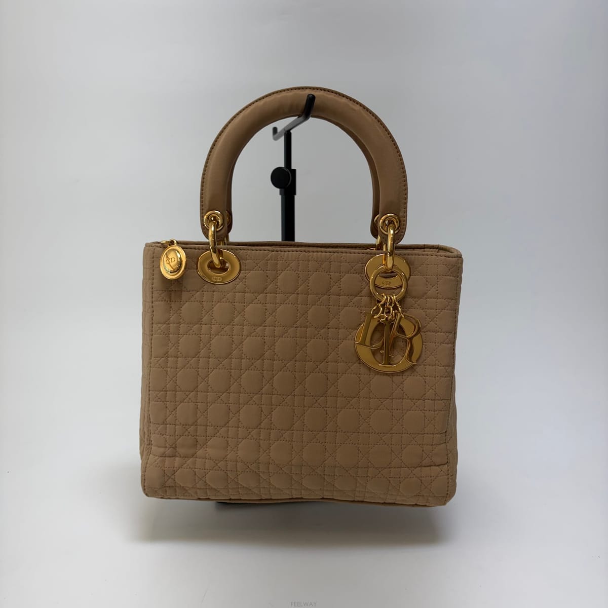DIOR ��� ���̵��� ��� ��Ʈ�� ������ ���� ���� (�ֻ��, ������)��� ���̵��� ��� ��Ʈ�� ������ ���� ���� (�ֻ��