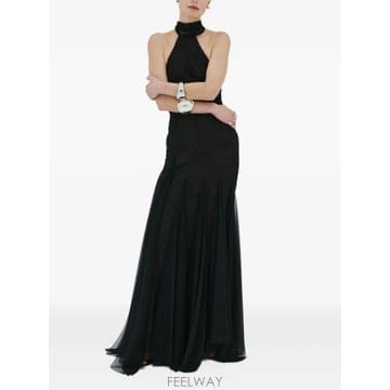 | Other Brand | De La Vali Elowen halterneck lace maxi dress 12317313007880De La Vali Elowen halterneck lace maxi dress 123173130
