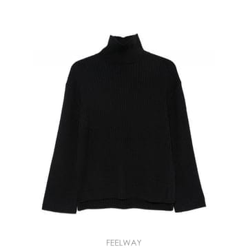 26FW A P C  스웨터 WVAXUF23533IAK TP581723361