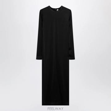 Toteme 26SS ���� ���� �� �巹�� with ũ�� �� �� �� ������ in ���ڽ� for ���� 261WRD027526SS ���� ���� �� �巹�� with ũ�� �� �� �� ������ in 