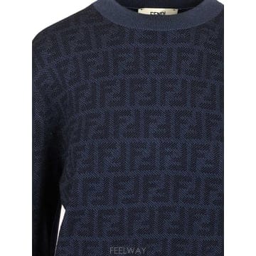FENDI 26SS Fendi ���� ũ�� �� ������ with All Over FF ��Ƽ�� in �� �� ��ũ for ����26SS Fendi ���� ũ�� �� ������ with All Over FF ��Ƽ��