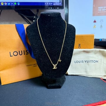 Louis Vuitton (W) ���̺��� LV �����ڴ� ������ ��ũ ��� ��Ŭ���� ����� M00985(W) ���̺��� LV �����ڴ� ������ ��ũ ��� ��Ŭ���� ��