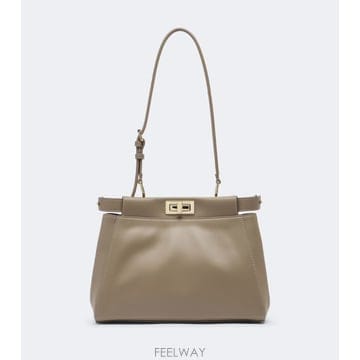 FENDI ������� ��� Peekaboo ���� ���� ��Ʈ �鱹����� ��� Peekaboo ���� ���� ��Ʈ ��