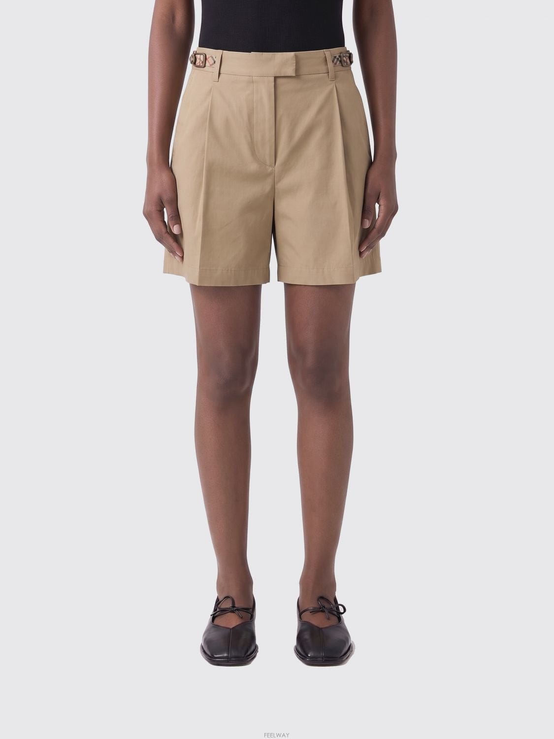 Burberry [A6] ������ 8126490 ���� ���� 8126490-022[A6] ������ 8126490 ���� ���� 8126490-022