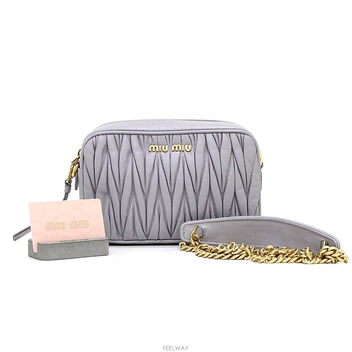 Miu Miu �̿�̿� 5BH118 ��Ʋ��� ���� �굹���� ����ü�� ����� �� ũ�ν���aa68472�̿�̿� 5BH118 ��Ʋ��� ���� �굹���� ����ü�� �����
