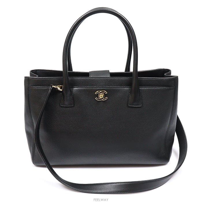 CHANEL Chanel(����) A15206 ���� ī����Ų ���� CC�ΰ� ������ 2WAY (18����)Chanel(����) A15206 ���� ī����Ų ���� CC�ΰ� ������ 2