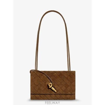 Bottega Veneta [N85]���װ� ����Ÿ 836940 ���� ũ�ν��� ����� ���۹� BOTTEGA VENETA Suede cro[N85]���װ� ����Ÿ 836940 ���� ũ�ν��� ����� ���۹� 