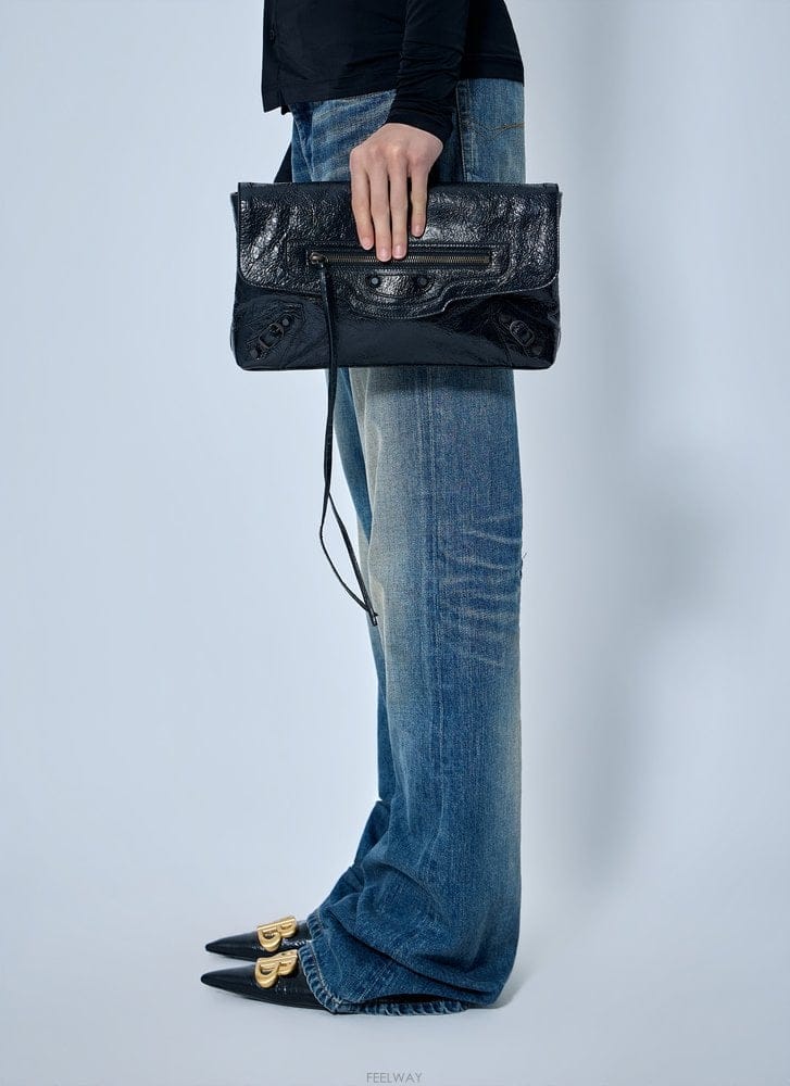 Balenciaga 26 F/W �߷��þư� �� ��Ƽ Ŭ��ġ 873386 2ABEK 100 B011240037326 F/W �߷��þư� �� ��Ƽ Ŭ��ġ 873386 2ABEK 100 B011