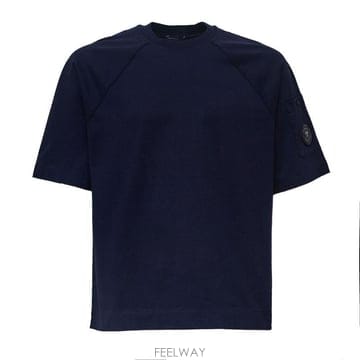 C P  컴퍼니 렌즈 디테일 크루넥 티셔츠 21CMTS099A110580W 880 TP979779350