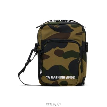 26 FW 베이프 카키 미니 퍼스트 캠프 메신저백 262546M170002