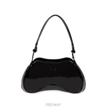 26 FW 디젤 플레이 페이턴트 레더 숄더 백 X10201P6255 TP458907280
