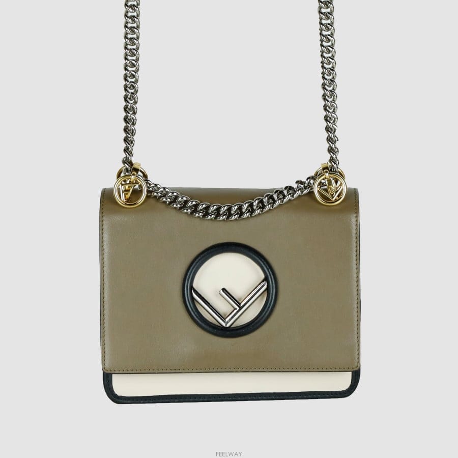 FENDI [�Ƹ�����]���� ��� ĭ ���� ����� ũ�ν���8BT286[�Ƹ�����]���� ��� ĭ ���� ����� ũ�ν���8BT286