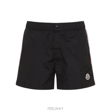(해외배송) 몽클레어 Moncler 로고 패치 스트라이프 디테일 스윔쇼츠 K10912C0001853326