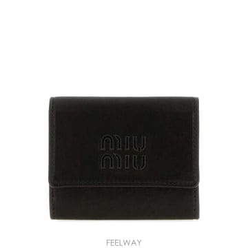 Miu Miu �δ��� MIU MIU �̿�̿� ���� �����δ��� MIU MIU �̿�̿� ���� ����
