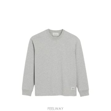 당일배송 아미 로고 패치 크루넥 스웨터