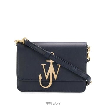 J.W.Anderson ���Ϲ�� JW�ش��� �̴� �ΰ� �������Ϲ�� JW�ش��� �̴� �ΰ� ����