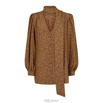 Valentino 26FW �߷�Ƽ�� ����ٴ� ���� 9B3AB8K2ACR AN2 ANIMALIER26FW �߷�Ƽ�� ����ٴ� ���� 9B3AB8K2ACR AN2 ANIMALIER