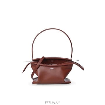 26FW 로에베 숄더백 ATBBTBBX01 3200 COGNAC