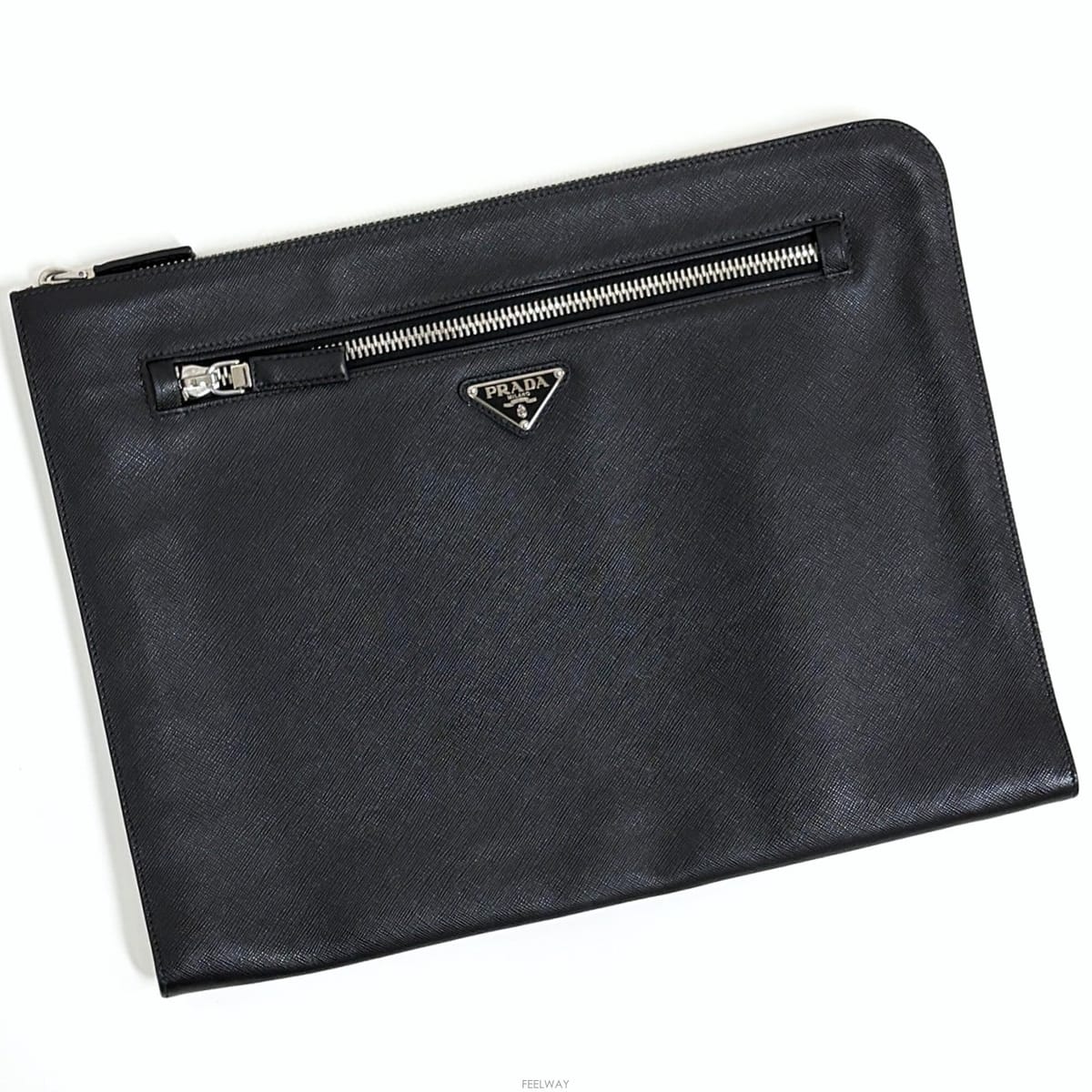 PRADA ����� ���ǾƳ� �ﰢ�ΰ� Ŭ��ġ�� ��������� ���ǾƳ� �ﰢ�ΰ� Ŭ��ġ�� ����