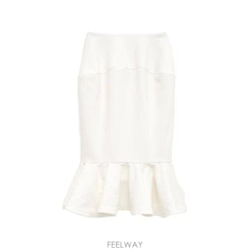Jacquemus �׶�����Ÿ �ؿ� ��ũ���� ���� PEPLUM MIDI ��ĿƮ SKW00688AW00580100�׶�����Ÿ �ؿ� ��ũ���� ���� PEPLUM MIDI ��ĿƮ SKW00