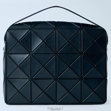 Issey Miyake 26 FW �ٿ��ٿ� �̼��̹̾��� ť���̵� Cuboid ����� BB68 AG662 F26 FW �ٿ��ٿ� �̼��̹̾��� ť���̵� Cuboid ����� BB6