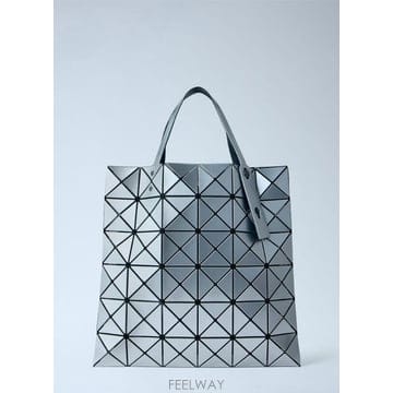 26 FW Bao Bao Issey Miyake 남성 Lucent Basics Tote Bag BB68AG0