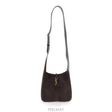 Saint Laurent 26FW ���ζ� LE 5 A 7 SUPPLE ũ�ν��ٵ� �� SUEDE ��ƾ A0021I1U80W2877 TP26FW ���ζ� LE 5 A 7 SUPPLE ũ�ν��ٵ� �� SUEDE ��ƾ A