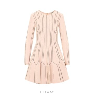 Elisabetta Franchi 26FW �����ں�Ÿ ����Ű ��Ʈ �巹�� AM39Q67E2EM3 TP58209920626FW �����ں�Ÿ ����Ű ��Ʈ �巹�� AM39Q67E2EM3 TP5820