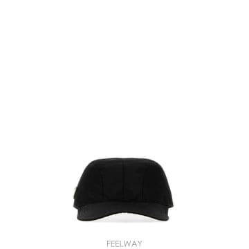 26FW 프라다 블랙 Re 나일론 베이스볼 캡 2HC4742DMIF0002 TP581904602