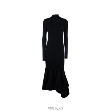 Bottega Veneta 24FW ���װ� ����Ÿ ��Ʈ ��Ʋ�� �巹�� 797513V4MK01000 TP58209904224FW ���װ� ����Ÿ ��Ʈ ��Ʋ�� �巹�� 797513V4MK01000 