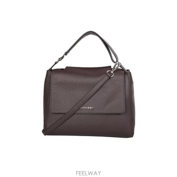 | Other Brand | 26FW ����ġ�ƴ� Past �� future meet to give life to ����ġ�ƴ�s Sveva M26FW ����ġ�ƴ� Past �� future meet to give life to ��
