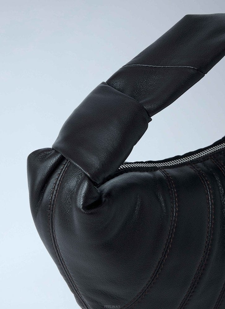 Lemaire 25 F/W ���޸� �̴� ���� CROISSANT �� BG0125 LL B011175432325 F/W ���޸� �̴� ���� CROISSANT �� BG0125 LL B011175
