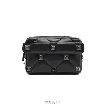 발렌티노 락스터드 크로스백 L515425