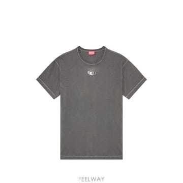 26 FW 디젤 메탈릭 타원형 D 로고 라이트 코튼 티셔츠 A202970JMBB TP454673448