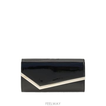 26 FW 지미추 에미 블랙 페이턴트 레더 클러치 J000157030 TP458547562