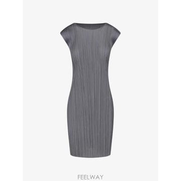 Issey Miyake 26 FW �ø��� �ø��� �̼��� �̾��� �ø��� ����Ʈ �̴� �巹�� PP67JH113 TP45968914926 FW �ø��� �ø��� �̼��� �̾��� �ø��� ����Ʈ �̴� 