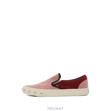 26 FW  스터드 슬립온 스니커즈 VN000D6YGSF1 TP458143013