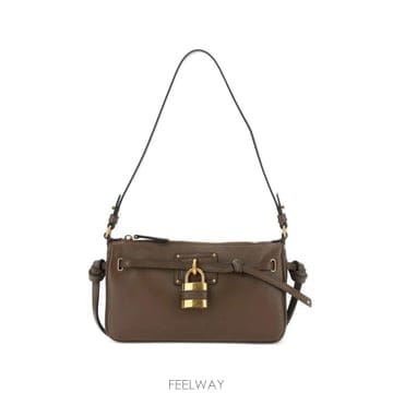 Chloe 26 FW ���ο� �е��� ���� �е�� ������ ��� �� CH26WP955S60 TP45969730126 FW ���ο� �е��� ���� �е�� ������ ��� �� CH26WP9