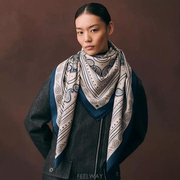 오늘출발/퀵 에르메스 Grand Apparat Bandana 숄 140