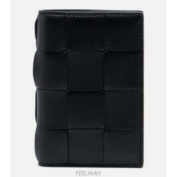 Bottega Veneta 26 FW ���װ� ����Ÿ ��Ʈ��ġ���� ���� �н���Ʈ Ȧ�� TP58188663226 FW ���װ� ����Ÿ ��Ʈ��ġ���� ���� �н���Ʈ Ȧ�� TP