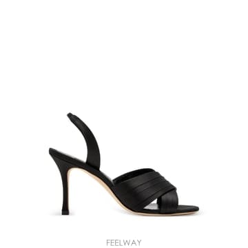 Manolo Blahnik 26 FW ����� ����� �񿡶�� ũ�ν����� ��Ʈ�� ������ ���� 1263136 TP45639339926 FW ����� ����� �񿡶�� ũ�ν����� ��Ʈ�� ������ 
