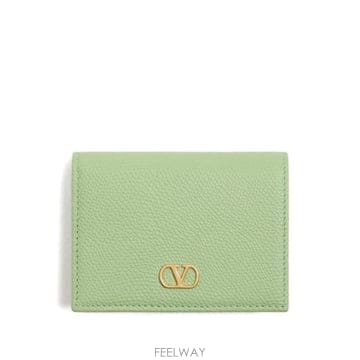 Valentino 26 FW �߷�Ƽ�� ����ٴ� ���̷ΰ� �ñ״�ó �׷��̴� ī����Ų ���� WP0AJ3SNP TP45477691926 FW �߷�Ƽ�� ����ٴ� ���̷ΰ� �ñ״�ó �׷��̴� ī