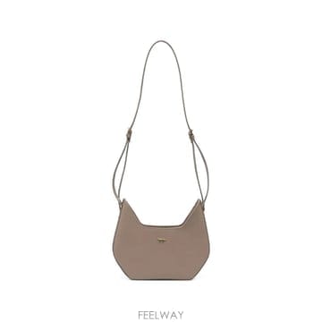 Maison Kitsune 26 FW ���� Ű���� �̳��� ���� ��� ���� ũ�ν� �� MRUBL02LR0001 TP45897498626 FW ���� Ű���� �̳��� ���� ��� ���� ũ�ν� �� MRUB