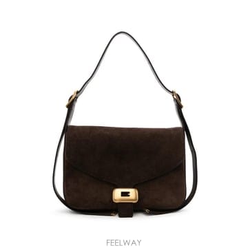 Balenciaga 26 FW �߷��þư� Ŭ��ī �̵�� �����̵� ��� �� 8686722ACJ8 TP45619663126 FW �߷��þư� Ŭ��ī �̵�� �����̵� ��� �� 868672
