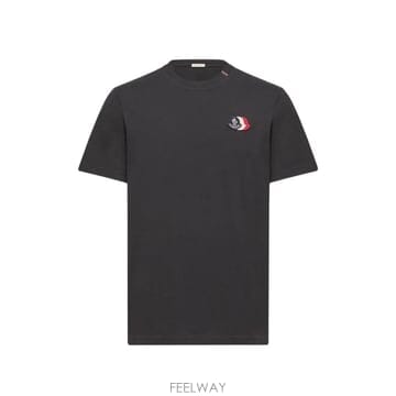 Moncler 26 FW ��Ŭ���� �ΰ� ��ġ Ƽ���� M10918C0006189B8Q TP45969540226 FW ��Ŭ���� �ΰ� ��ġ Ƽ���� M10918C0006189B8Q TP45
