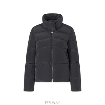26 FW PINKO 퀼팅 하이 넥 재킷 101598A39J TP459714539