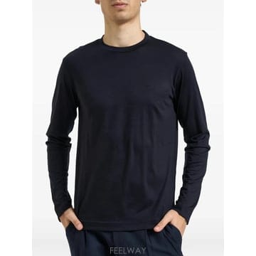 Armani 26 FW �Ƹ����� �ΰ� �ڼ� ��Ҹ� �� Ƽ���� EM004516AF22405 TP45963955226 FW �Ƹ����� �ΰ� �ڼ� ��Ҹ� �� Ƽ���� EM004516AF22
