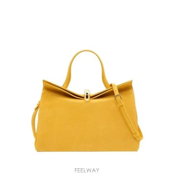 Jacquemus 26 FW ��ũ���� �߷��� �����̵� ��Ʈ �� BAW00439AC09A04 TP45943934726 FW ��ũ���� �߷��� �����̵� ��Ʈ �� BAW00439AC09A04